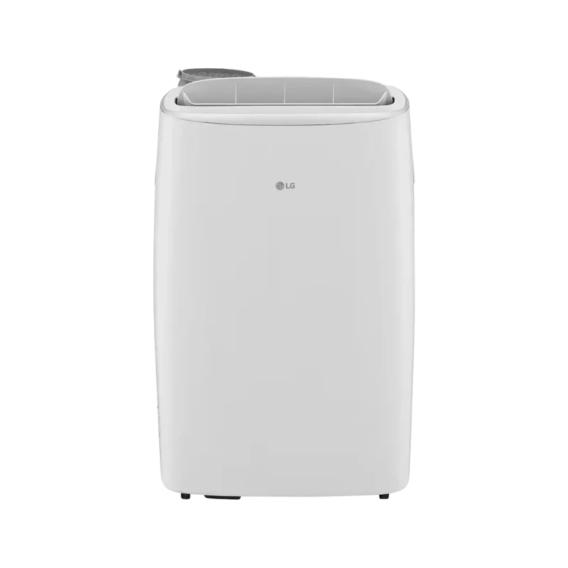 Ar-condicionado portátil LG Dual Inverter branco no canto de uma sala de apartamento, mostrando a tecnologia silenciosa e o duto na janela. Confira hoje