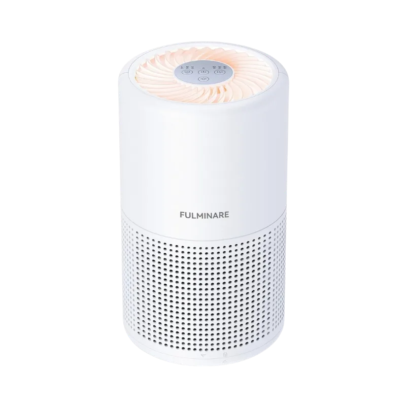 Purificador de ar portátil Fulminare Yaruike posicionado sobre uma mesa de escritório ao lado de um notebook e materiais de trabalho. Confira hoje